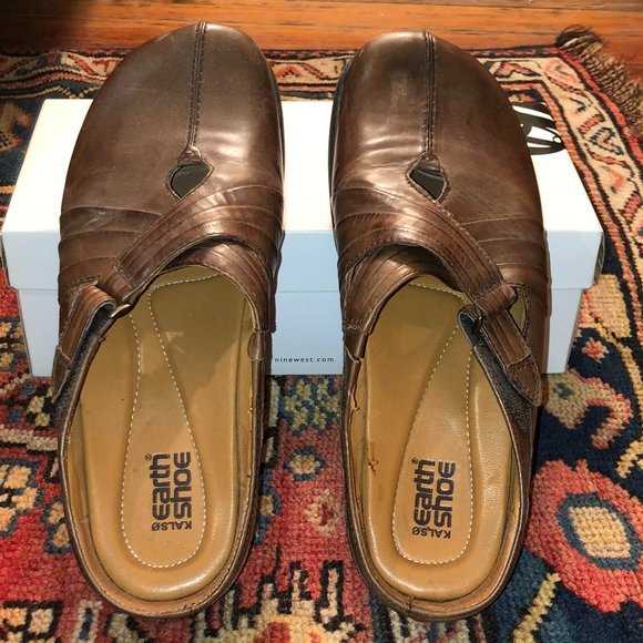 Earth Shoe Shoes - Earth Shoe Kalso brown leather slip on mules